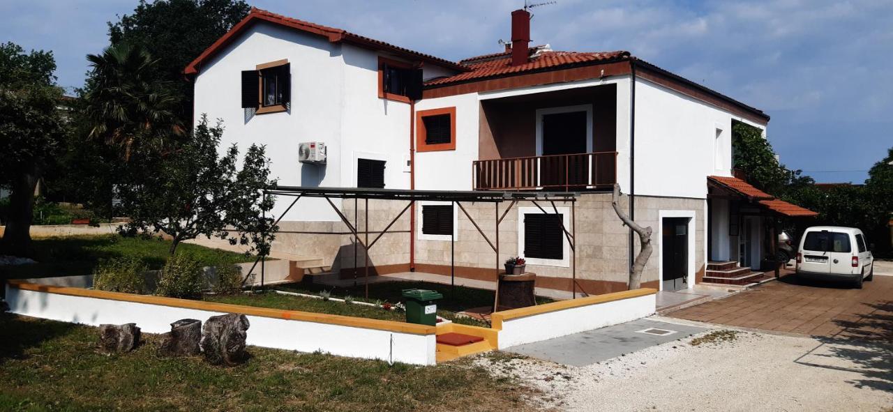 Apartmán Ina 2 Funtana Exteriér fotografie